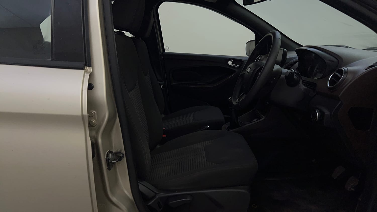 Used 2018 Ford Freestyle Titanium Plus 1.2 Ti-VCT Petrol Manual interior RIGHT SIDE FRONT DOOR CABIN VIEW