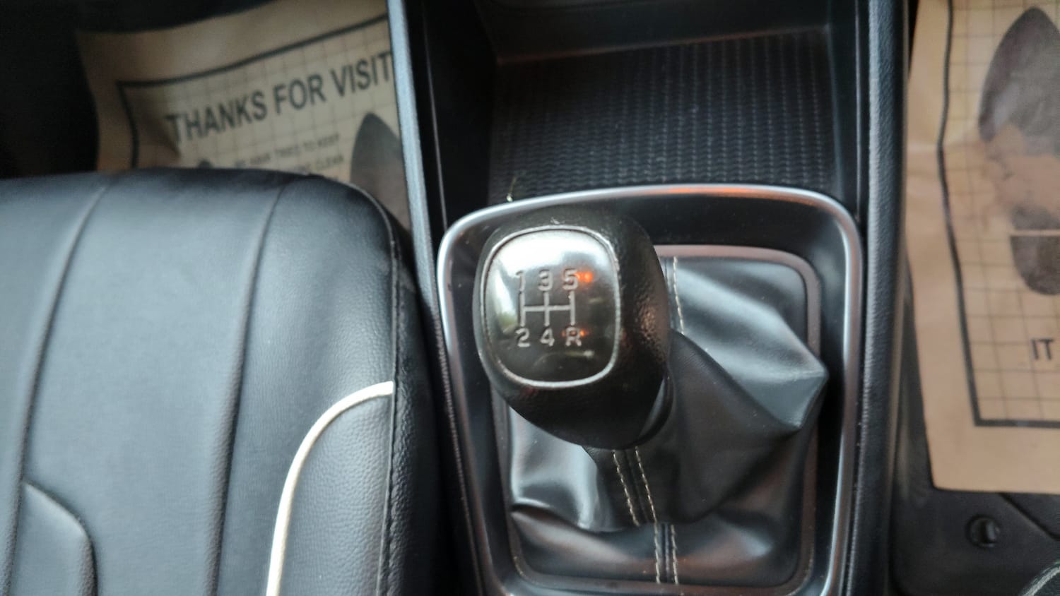 Used 2024 Hyundai Venue S (O) Plus 1.2 Petrol Adventure Edition Petrol Manual interior GEAR  KNOB VIEW