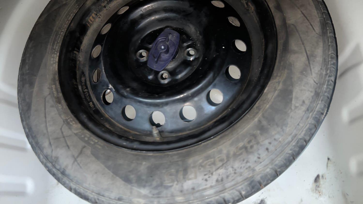Used 2018 Maruti Suzuki Dzire ZXi AMT Petrol Automatic tyres SPARE TYRE VIEW
