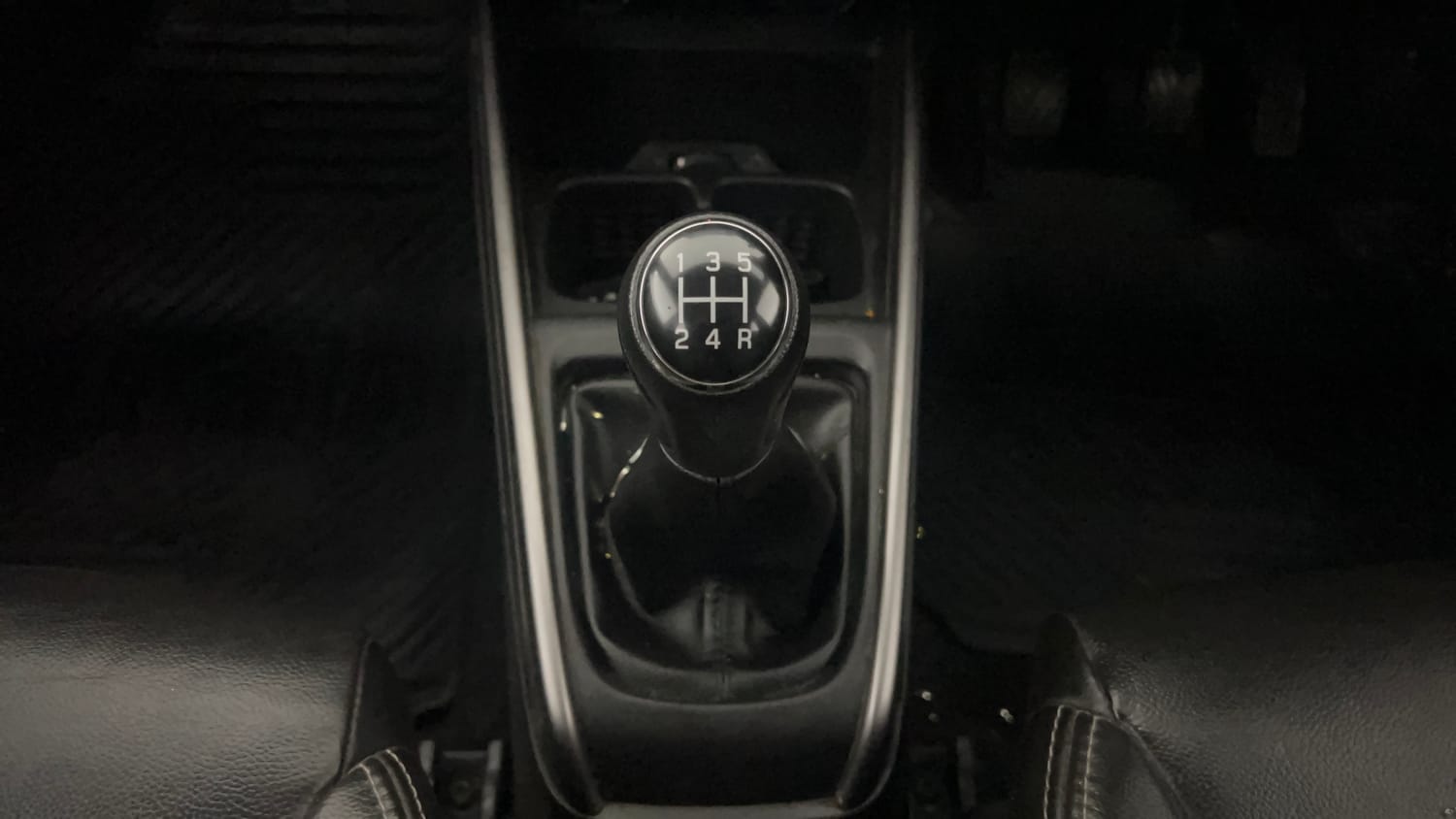 Used 2020 Maruti Suzuki XL6 Alpha MT Petrol Petrol Manual interior GEAR  KNOB VIEW