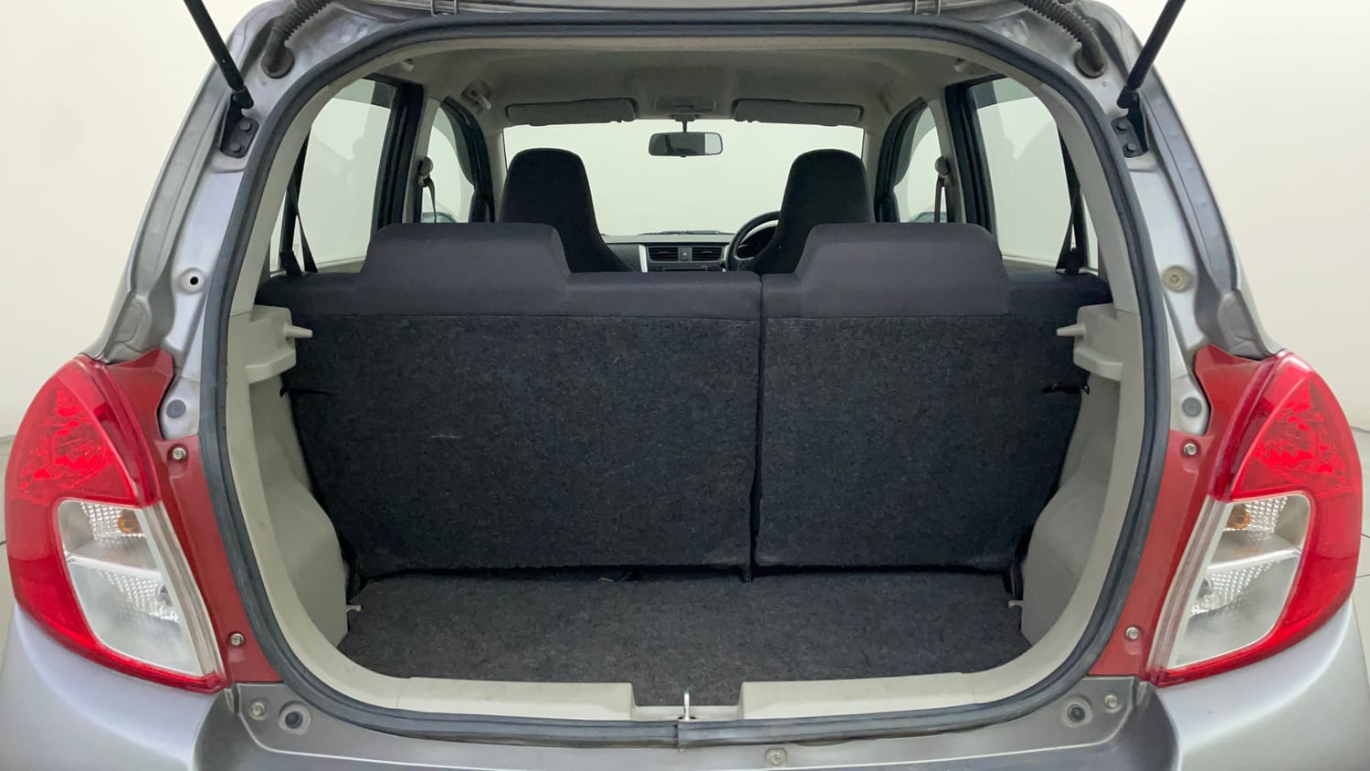 Used 2015 Maruti Suzuki Celerio ZXi Petrol Manual interior DICKY INSIDE VIEW