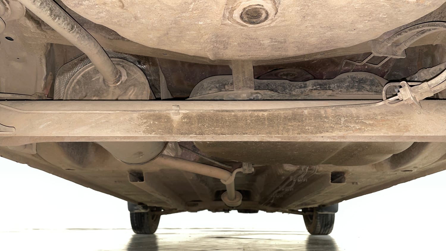 Used 2018 Renault Kwid 1.0 RXT AMT Petrol Automatic extra REAR UNDERBODY VIEW (TAKEN FROM REAR)