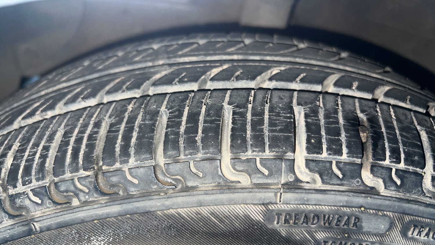 Used 2020 Hyundai Grand i10 Nios Sportz AMT 1.2 Kappa VTVT Petrol Automatic tyres LEFT FRONT TYRE TREAD VIEW