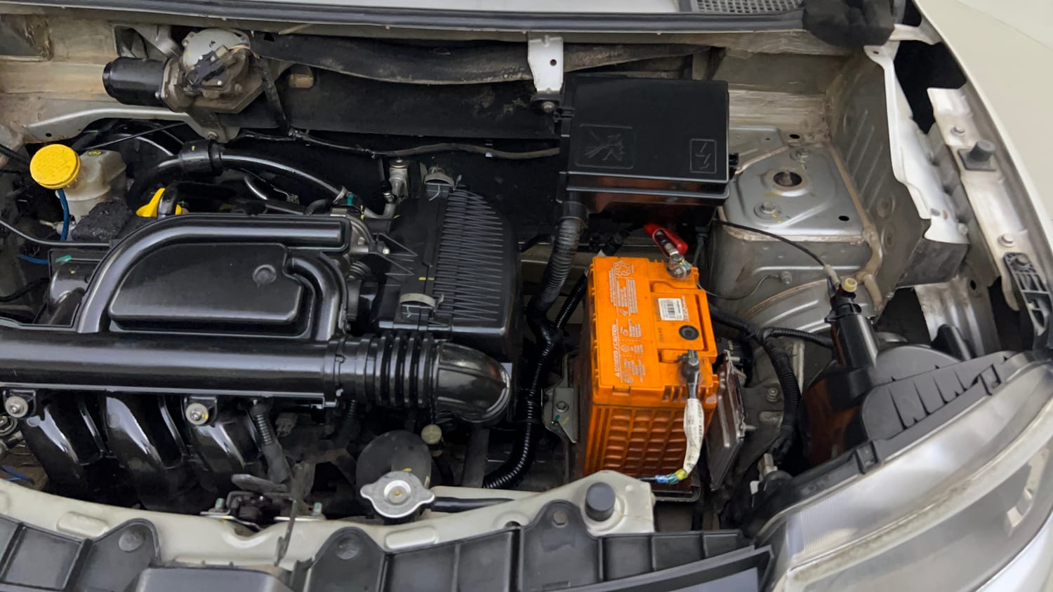 Used 2017 Renault Kwid RXT Petrol Manual engine ENGINE LEFT SIDE VIEW