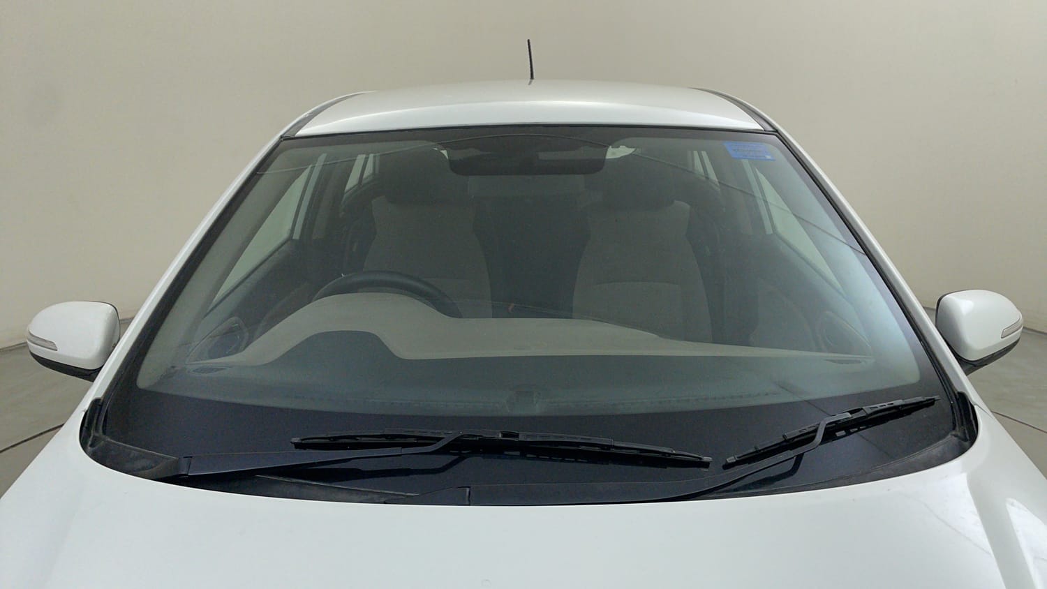 Used 2016 Hyundai Elite i20 Asta 1.2 (O) Petrol Manual exterior FRONT WINDSHIELD VIEW