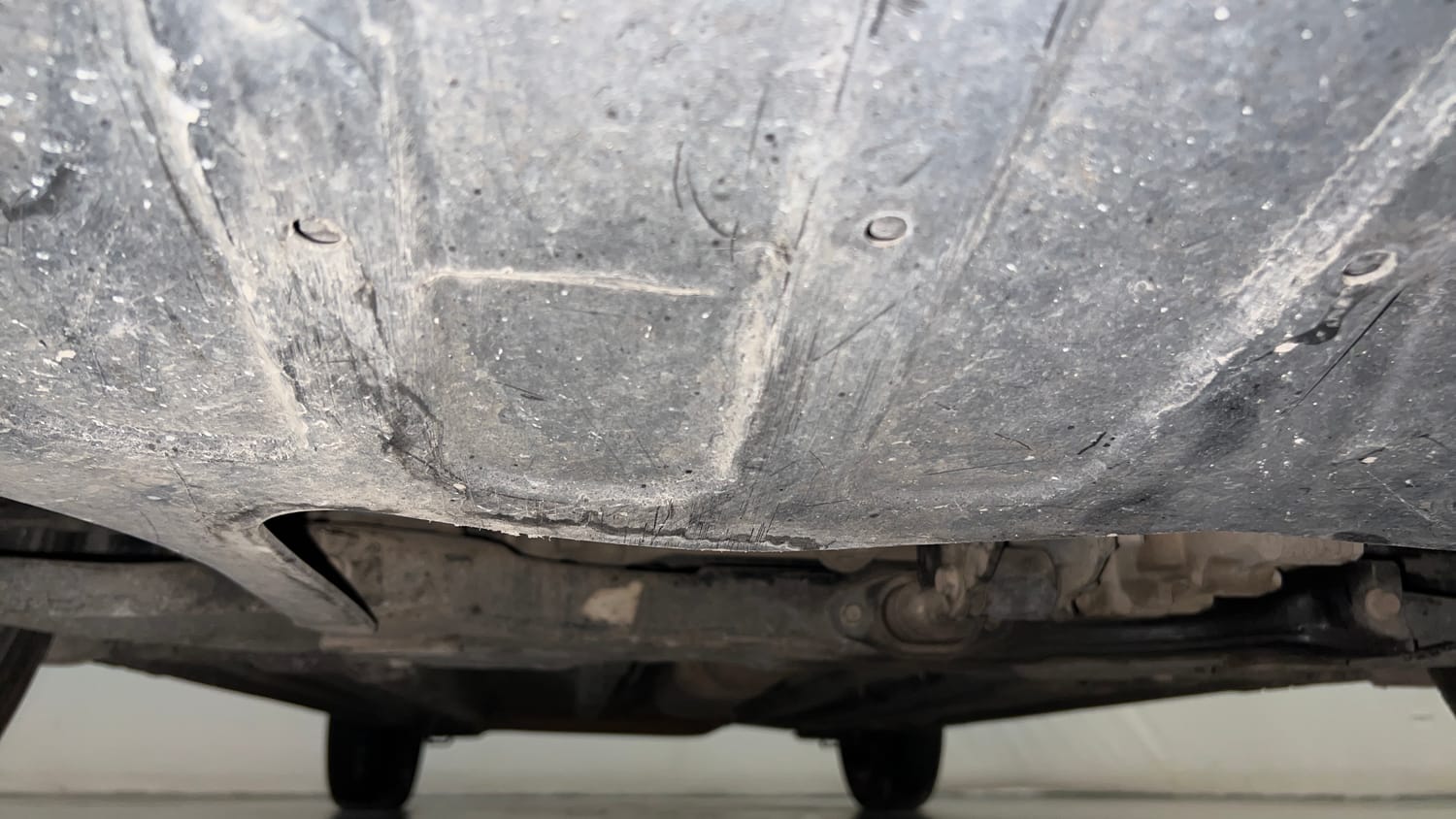 Used 2020 Hyundai Verna SX (O) 1.0 Turbo DCT Petrol Automatic extra FRONT LEFT UNDERBODY VIEW