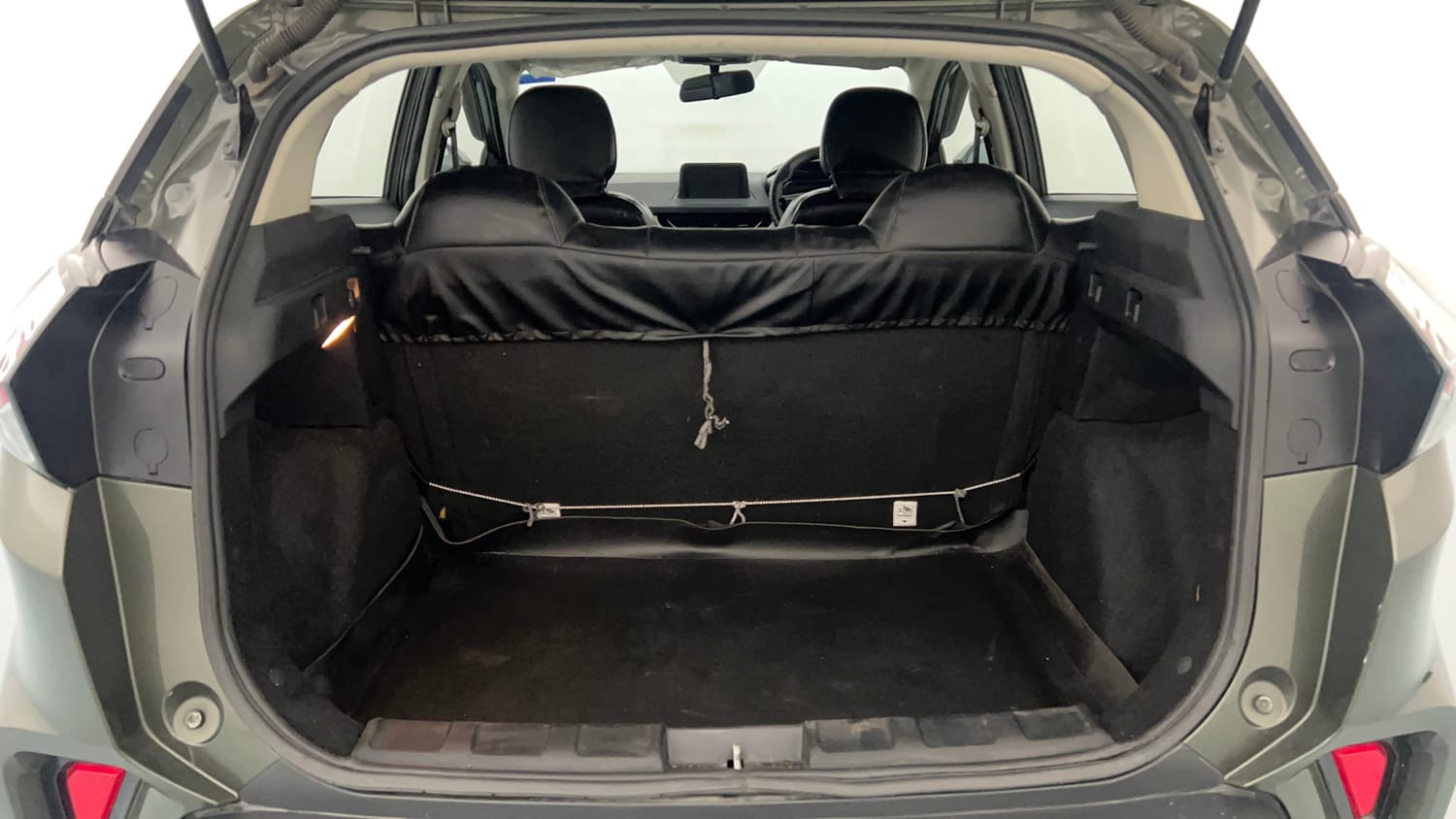 Used 2021 Tata Nexon XZ Petrol Manual interior DICKY INSIDE VIEW