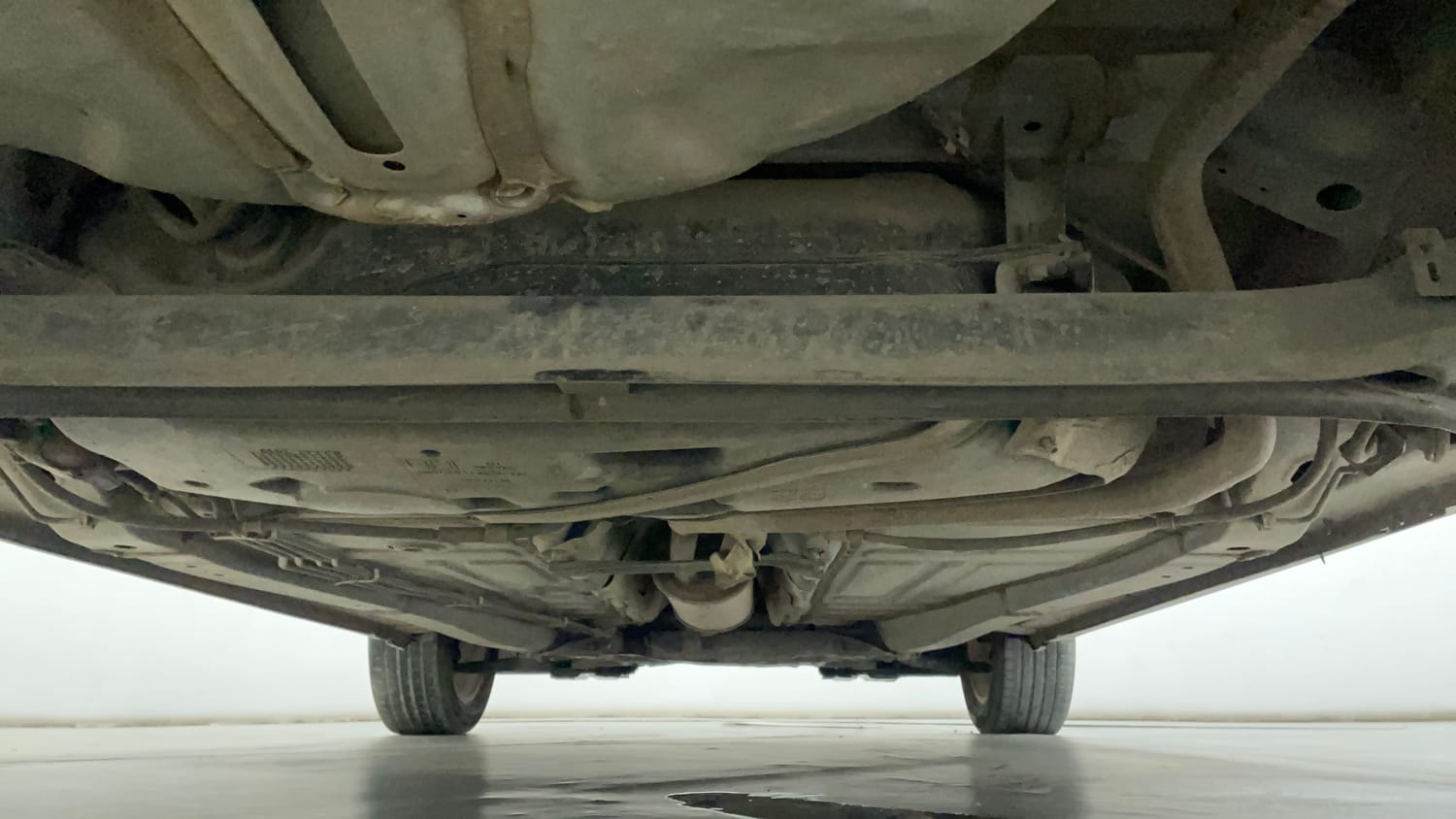 Used 2019 Maruti Suzuki Baleno Alpha Petrol Manual extra REAR UNDERBODY VIEW (TAKEN FROM REAR)