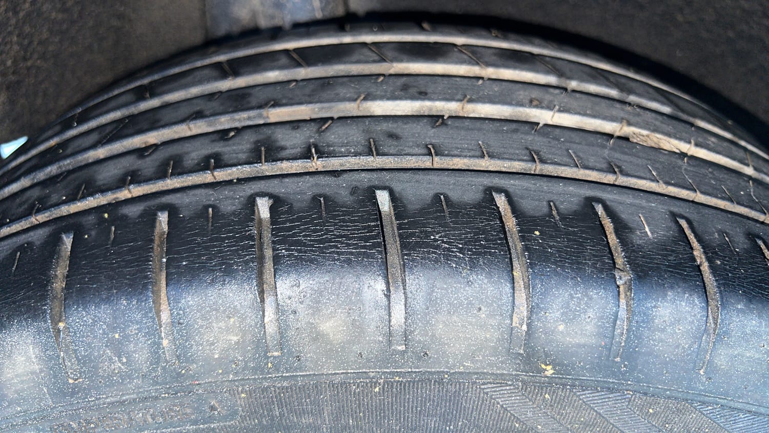 Used 2021 Maruti Suzuki Baleno Alpha Petrol Manual tyres RIGHT REAR TYRE TREAD VIEW