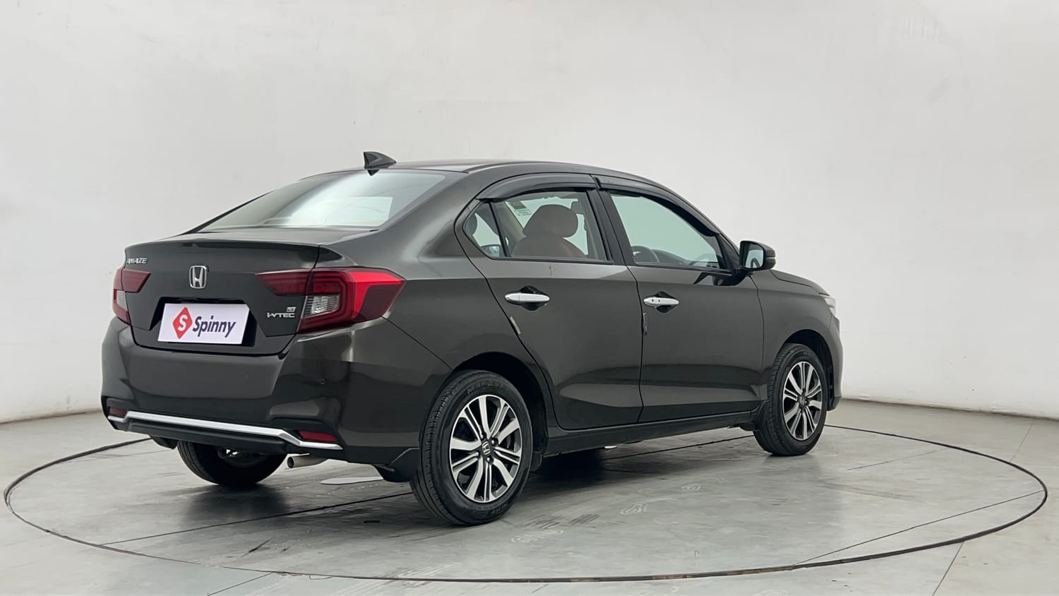 Used 2023 Honda Amaze VX MT 1.2 Petrol Petrol Manual exterior RIGHT REAR CORNER VIEW