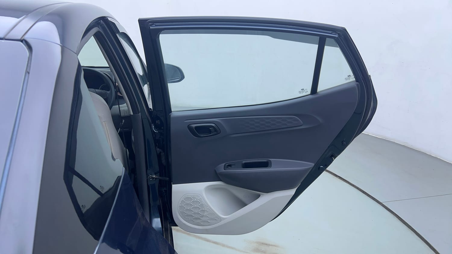Used 2022 Hyundai Aura S 1.2 CNG Cng Manual interior RIGHT REAR DOOR OPEN VIEW