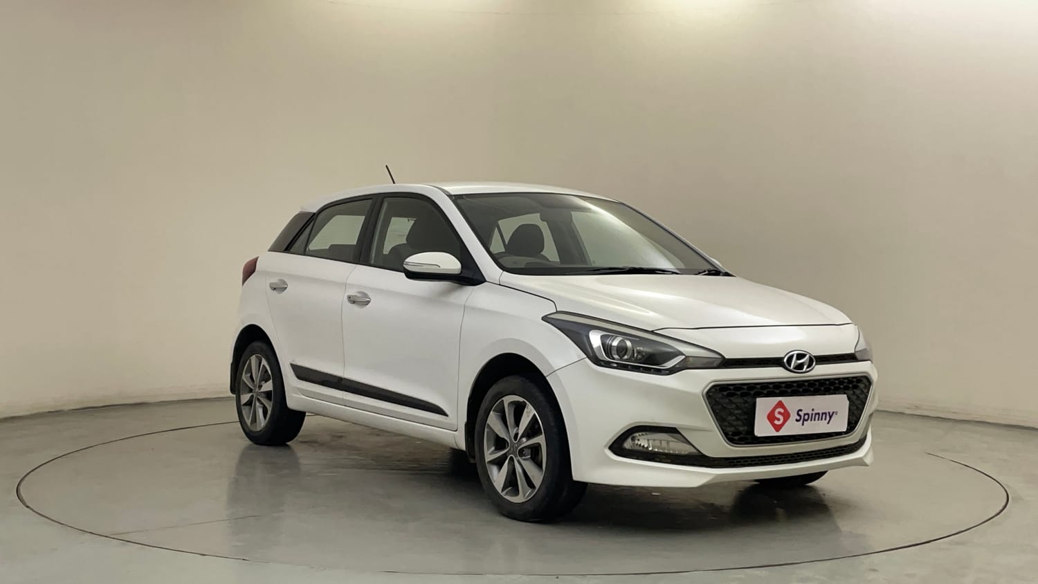 Used 2016 Hyundai Elite i20 Asta 1.2 (O) Petrol Manual exterior RIGHT FRONT CORNER VIEW