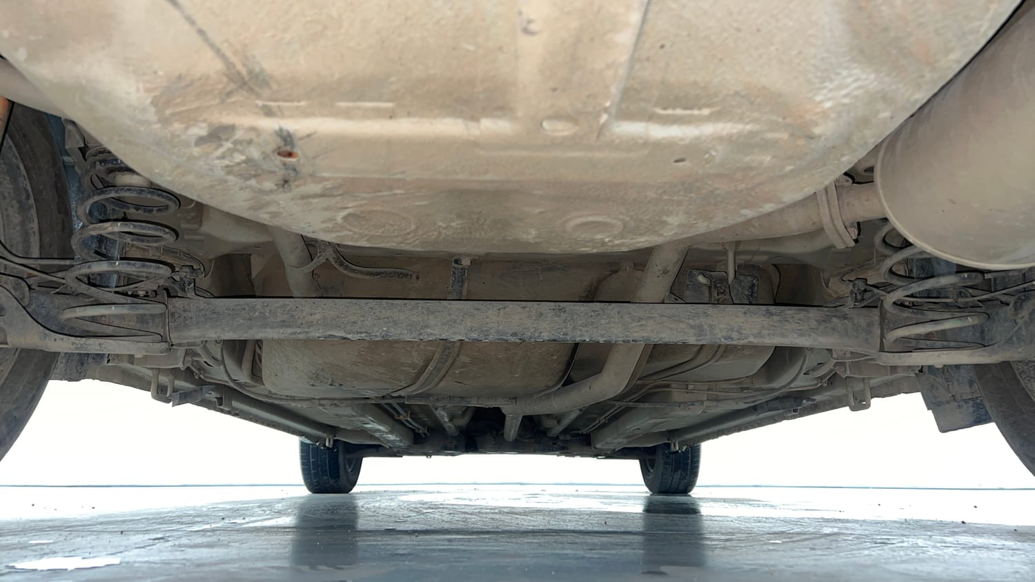 Used 2018 Maruti Suzuki Ciaz Delta 1.3 Hybrid Diesel Manual extra REAR UNDERBODY VIEW (TAKEN FROM REAR)