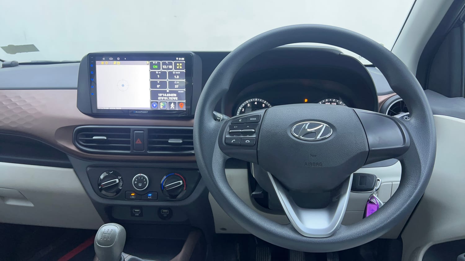 Used 2022 Hyundai Aura S 1.2 CNG Cng Manual interior STEERING VIEW