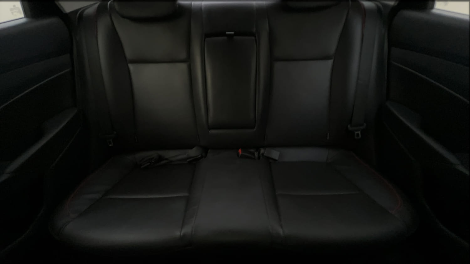 Used 2020 Hyundai Verna SX (O) 1.0 Turbo DCT Petrol Automatic interior REAR SEAT CONDITION VIEW