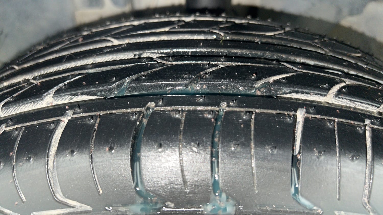 Used 2020 Renault Kwid 1.0 RXT Petrol Manual tyres LEFT FRONT TYRE TREAD VIEW