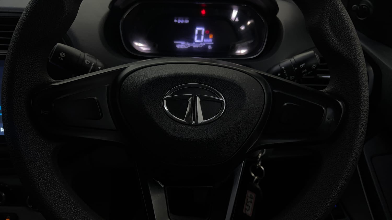 Used 2021 Tata Tiago XE Petrol Manual top_features Airbags