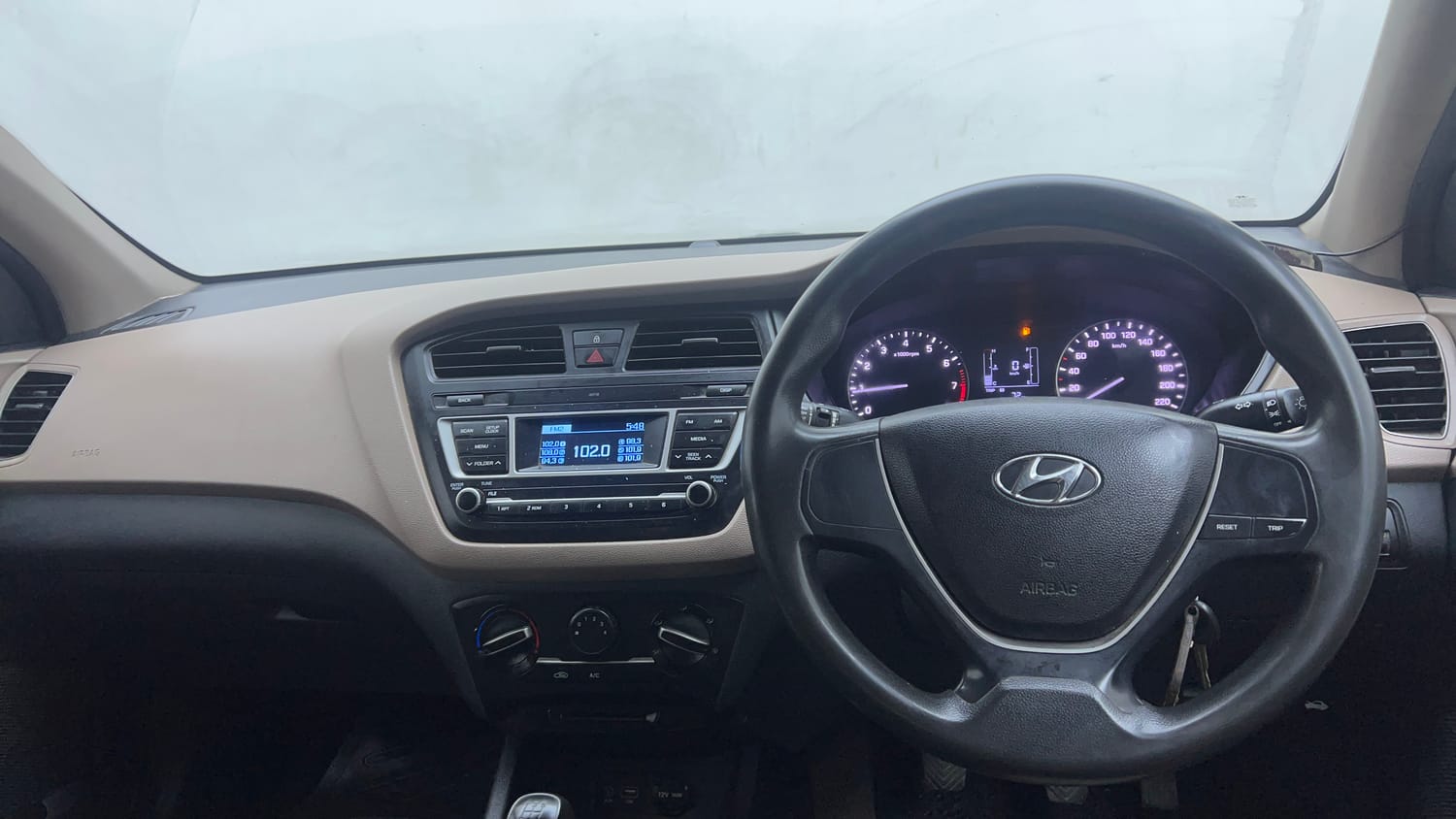 Used 2019 Hyundai Elite i20 Magna 1.2 Petrol Manual interior DASHBOARD VIEW