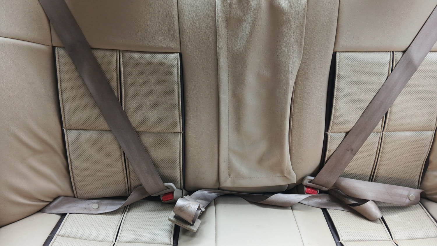 Used 2013 Maruti Suzuki Swift Dzire VDI Diesel Manual interior REAR SEAT CONDITION VIEW
