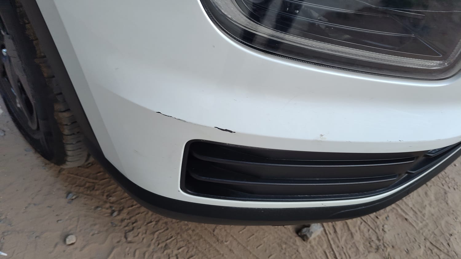 Used 2024 Hyundai Venue S (O) Plus 1.2 Petrol Adventure Edition Petrol Manual dents MINOR SCRATCH