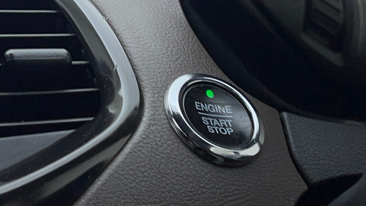Used 2018 Ford Freestyle Titanium 1.2 Ti-VCT Petrol Manual top_features Keyless start