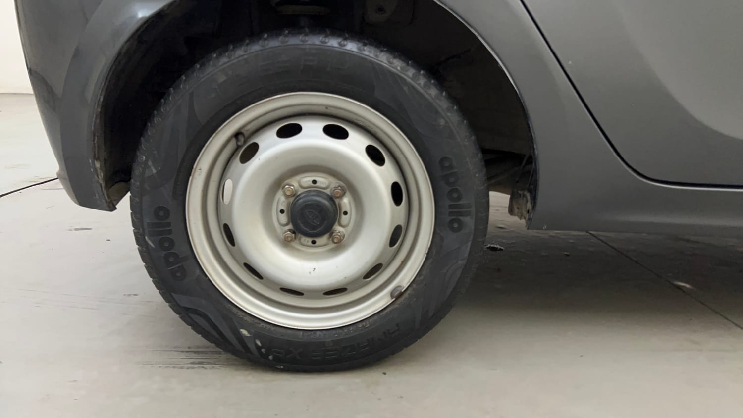 Used 2021 Tata Tiago XE Petrol Manual tyres RIGHT REAR TYRE RIM VIEW