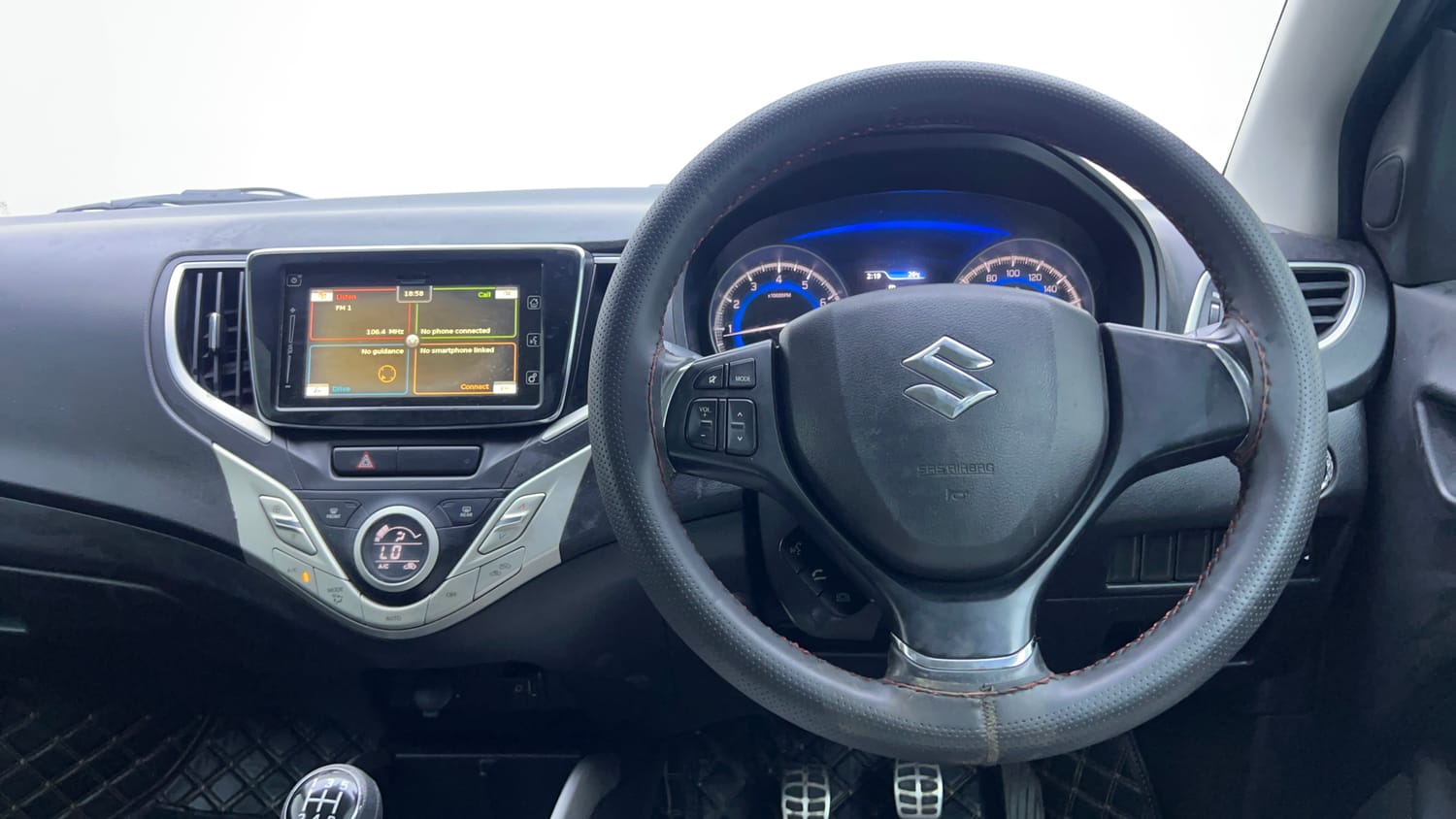 Used 2016 Maruti Suzuki Baleno Alpha 1.2 Petrol Manual interior STEERING VIEW