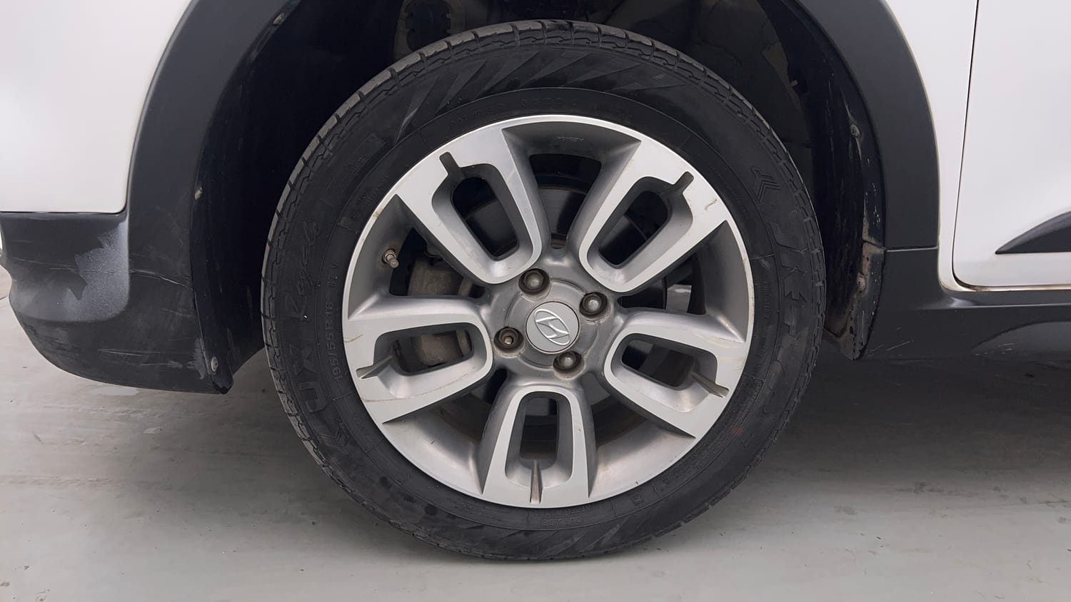 Used 2017 Hyundai i20 Active 1.2 S Petrol Manual tyres LEFT FRONT TYRE RIM VIEW