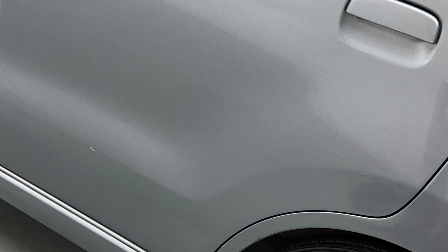 Used 2013 Maruti Suzuki Wagon R Stingray VXi Petrol Manual dents MINOR DENT