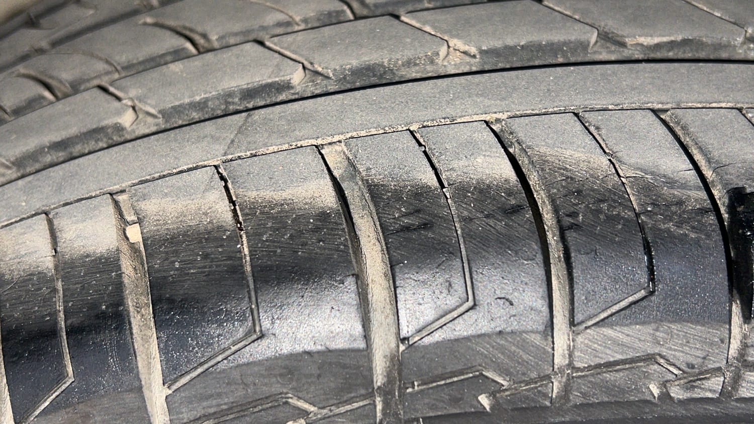 Used 2017 Hyundai i20 Active 1.2 S Petrol Manual tyres RIGHT REAR TYRE TREAD VIEW