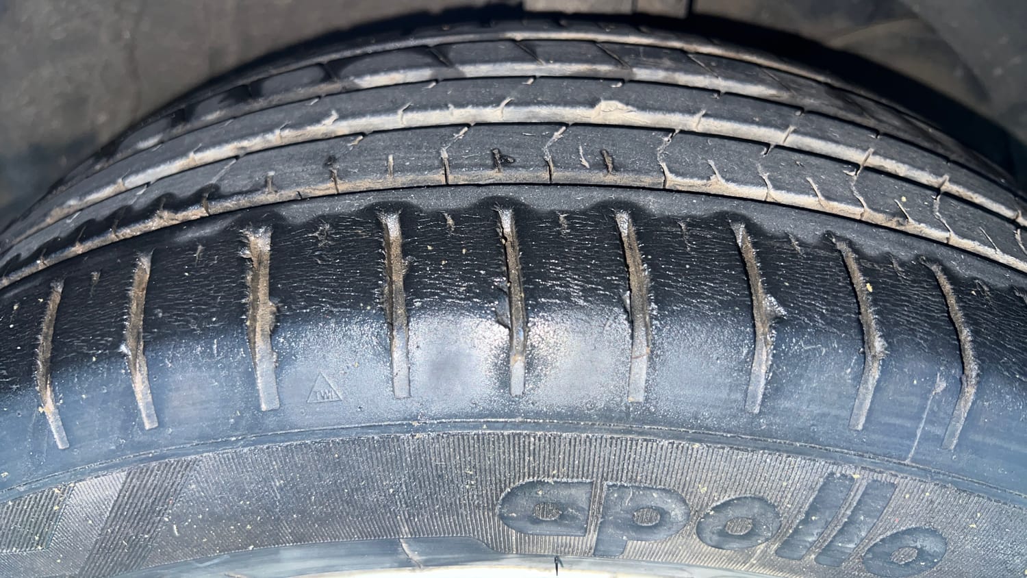 Used 2021 Maruti Suzuki Baleno Alpha Petrol Manual tyres RIGHT FRONT TYRE TREAD VIEW