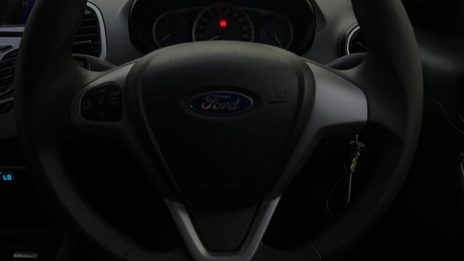 Used 2016 Ford Figo Titanium Plus 1.5 TDCi Diesel Manual top_features Airbags