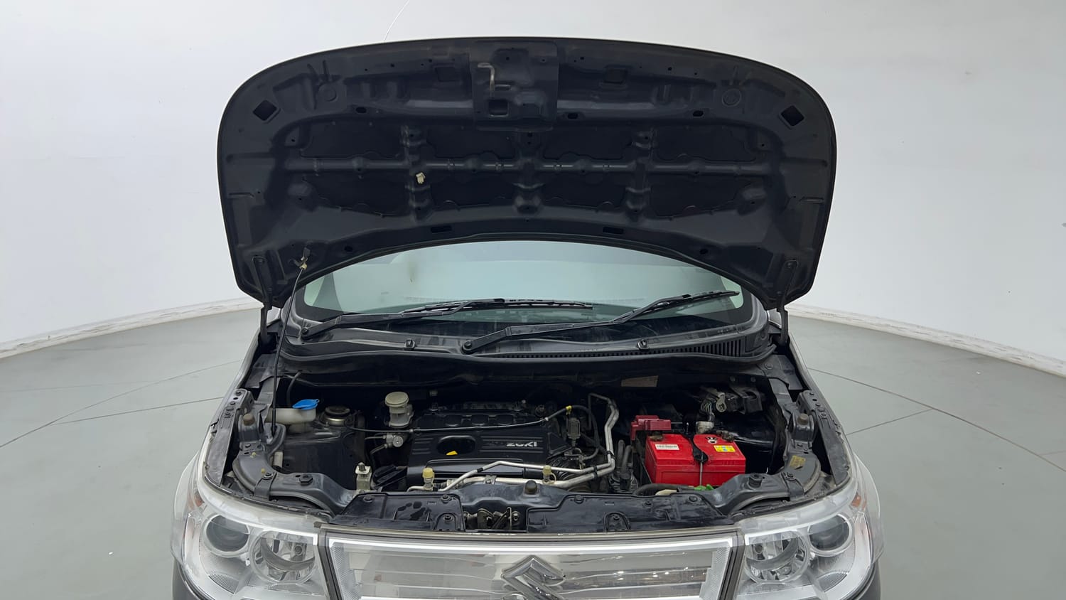 Used 2013 Maruti Suzuki Wagon R Stingray VXi Petrol Manual engine ENGINE & BONNET OPEN FRONT VIEW