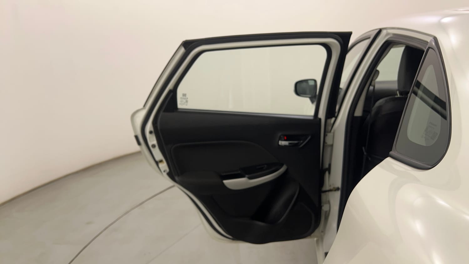 Used 2018 Maruti Suzuki Baleno Delta 1.2 Petrol Manual interior LEFT REAR DOOR OPEN VIEW