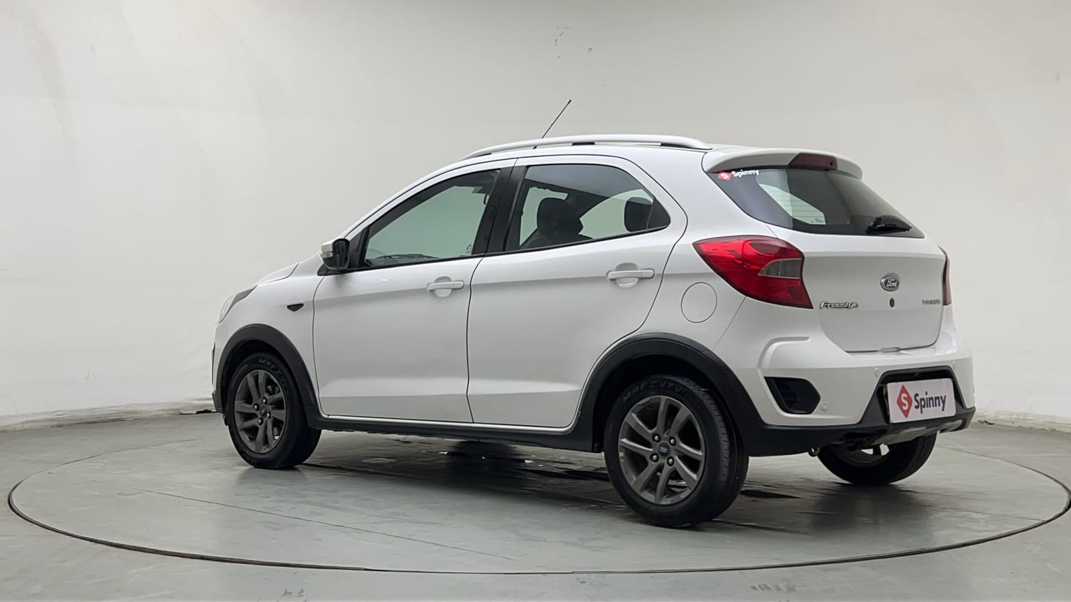 Used 2018 Ford Freestyle Titanium 1.2 Ti-VCT Petrol Manual exterior LEFT REAR CORNER VIEW