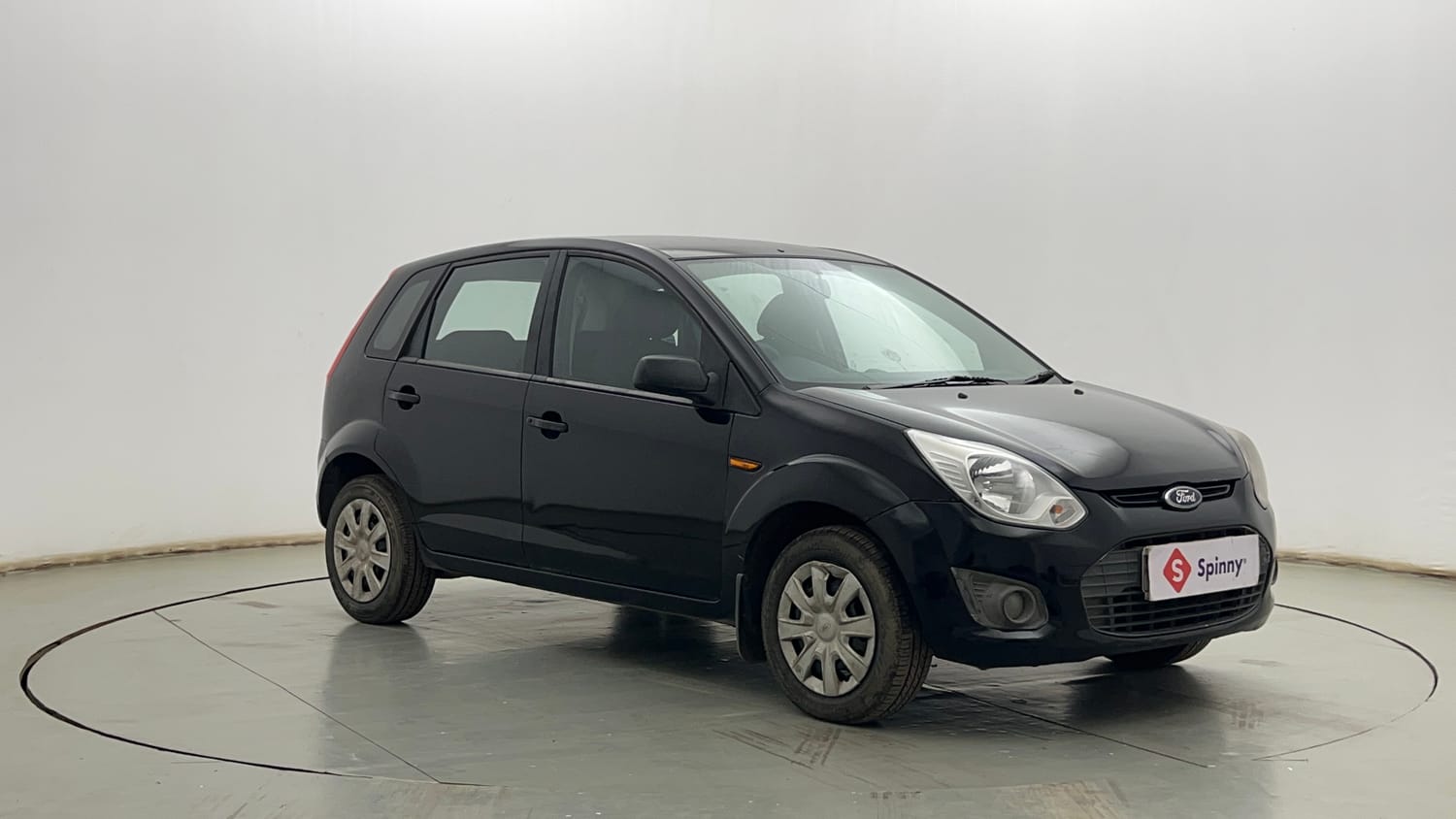 Used 2013 Ford Figo Duratorq Diesel EXI 1.4 Diesel Manual exterior RIGHT FRONT CORNER VIEW