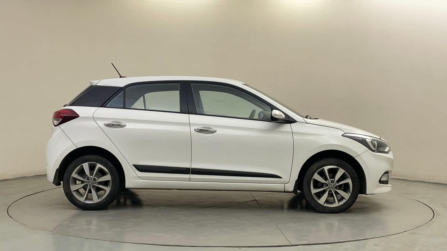 Used 2016 Hyundai Elite i20 Asta 1.2 (O) Petrol Manual exterior RIGHT SIDE VIEW