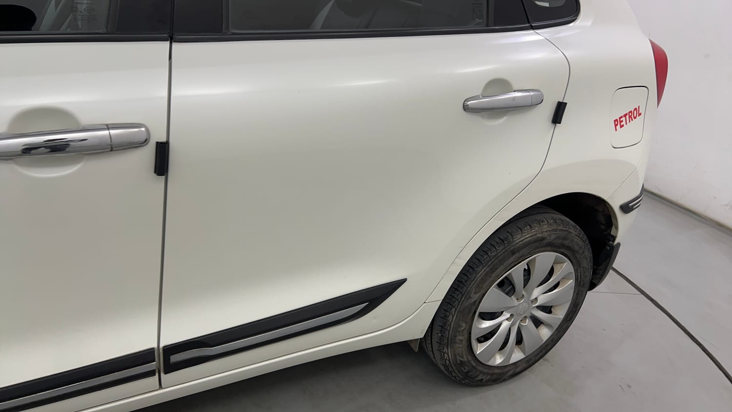 Used 2018 Maruti Suzuki Baleno Delta 1.2 Petrol Manual dents MINOR SCRATCH