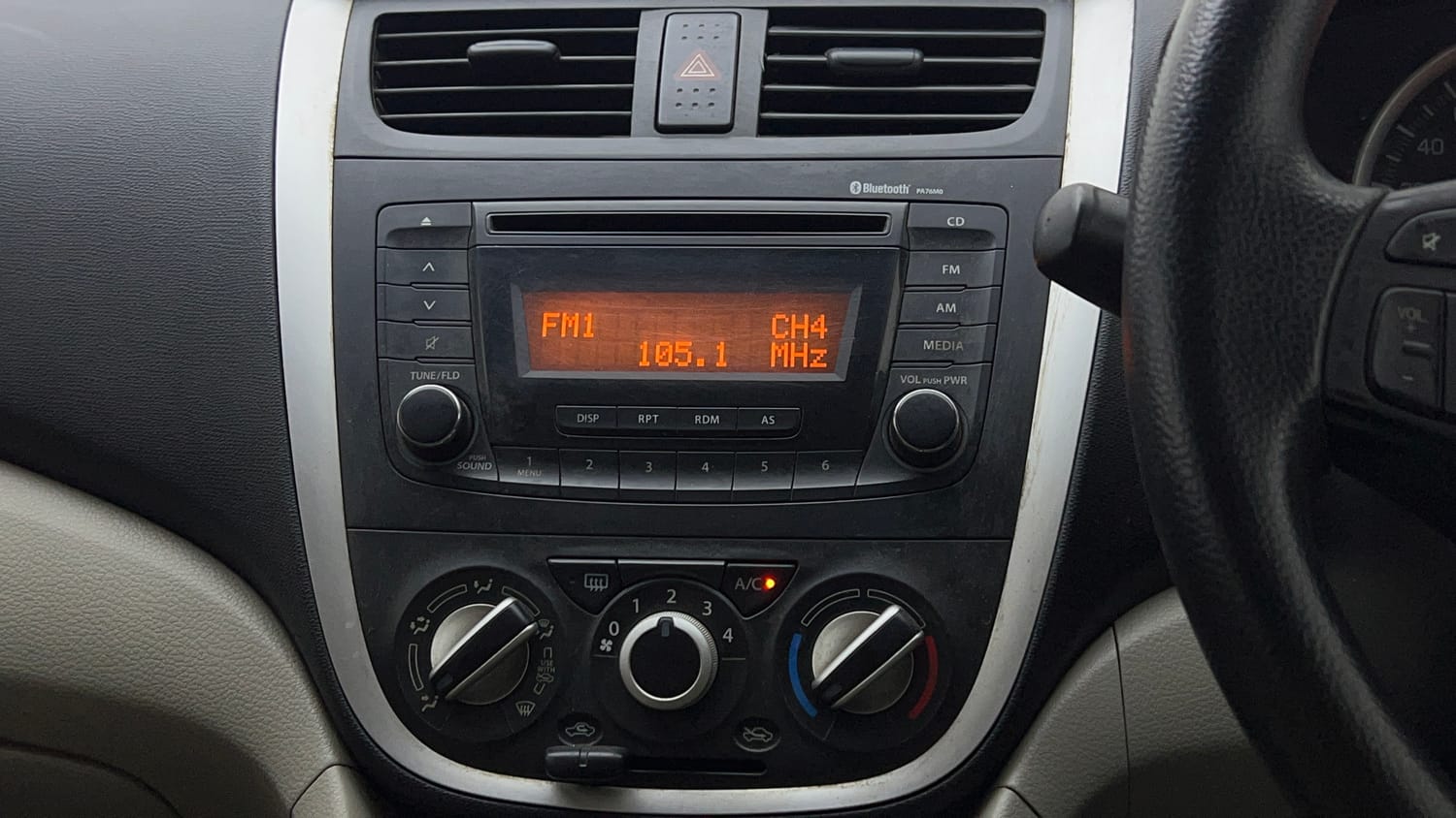 Used 2017 Maruti Suzuki Celerio ZXi AMT Petrol Automatic top_features Integrated (in-dash) music system