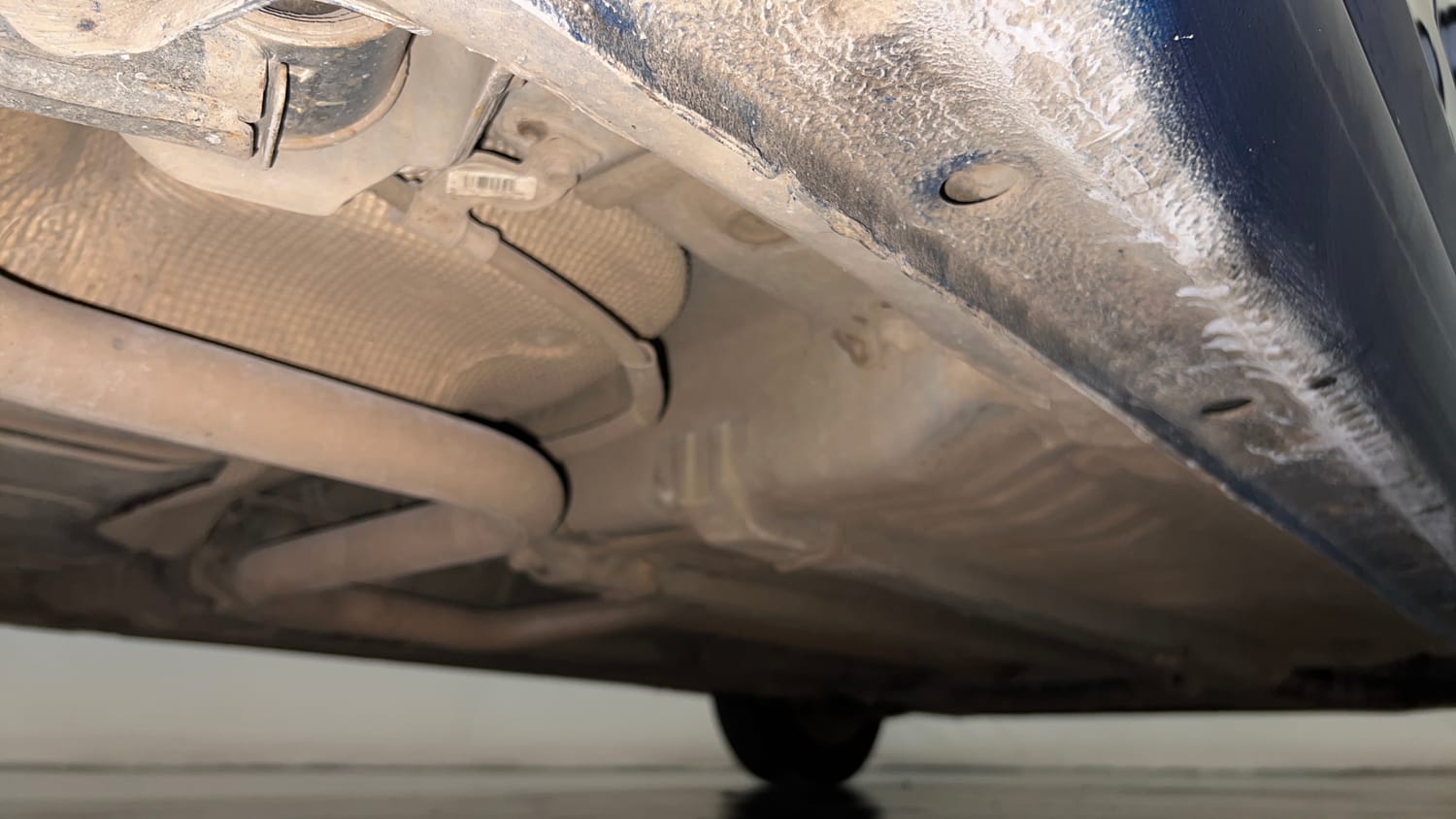 Used 2015 Hyundai Elite i20 Sportz 1.2 Petrol Manual extra REAR RIGHT UNDERBODY VIEW