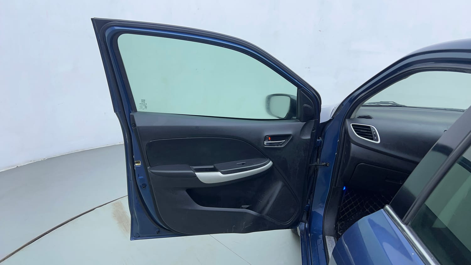 Used 2016 Maruti Suzuki Baleno Alpha 1.2 Petrol Manual interior LEFT FRONT DOOR OPEN VIEW