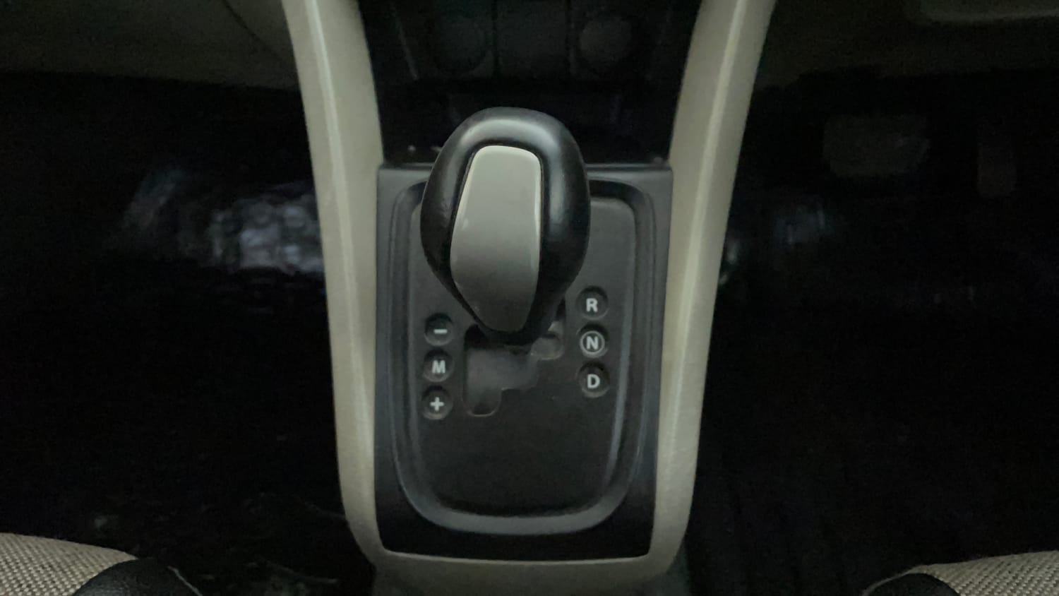 Used 2015 Maruti Suzuki Celerio VXi AMT Petrol Automatic interior GEAR  KNOB VIEW