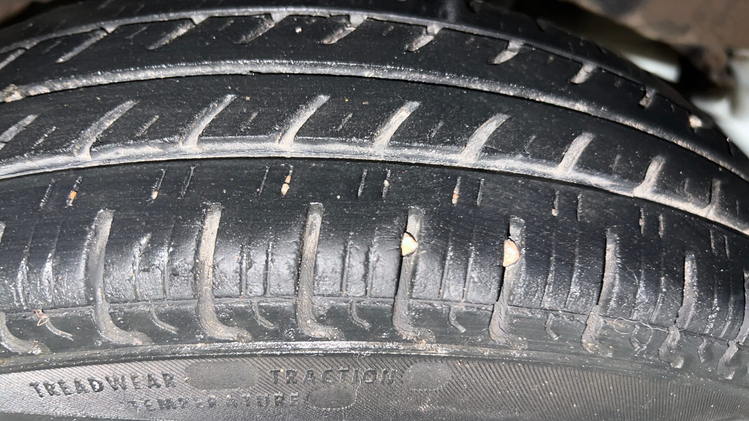 Used 2017 Renault Kwid RXT Petrol Manual tyres LEFT REAR TYRE TREAD VIEW