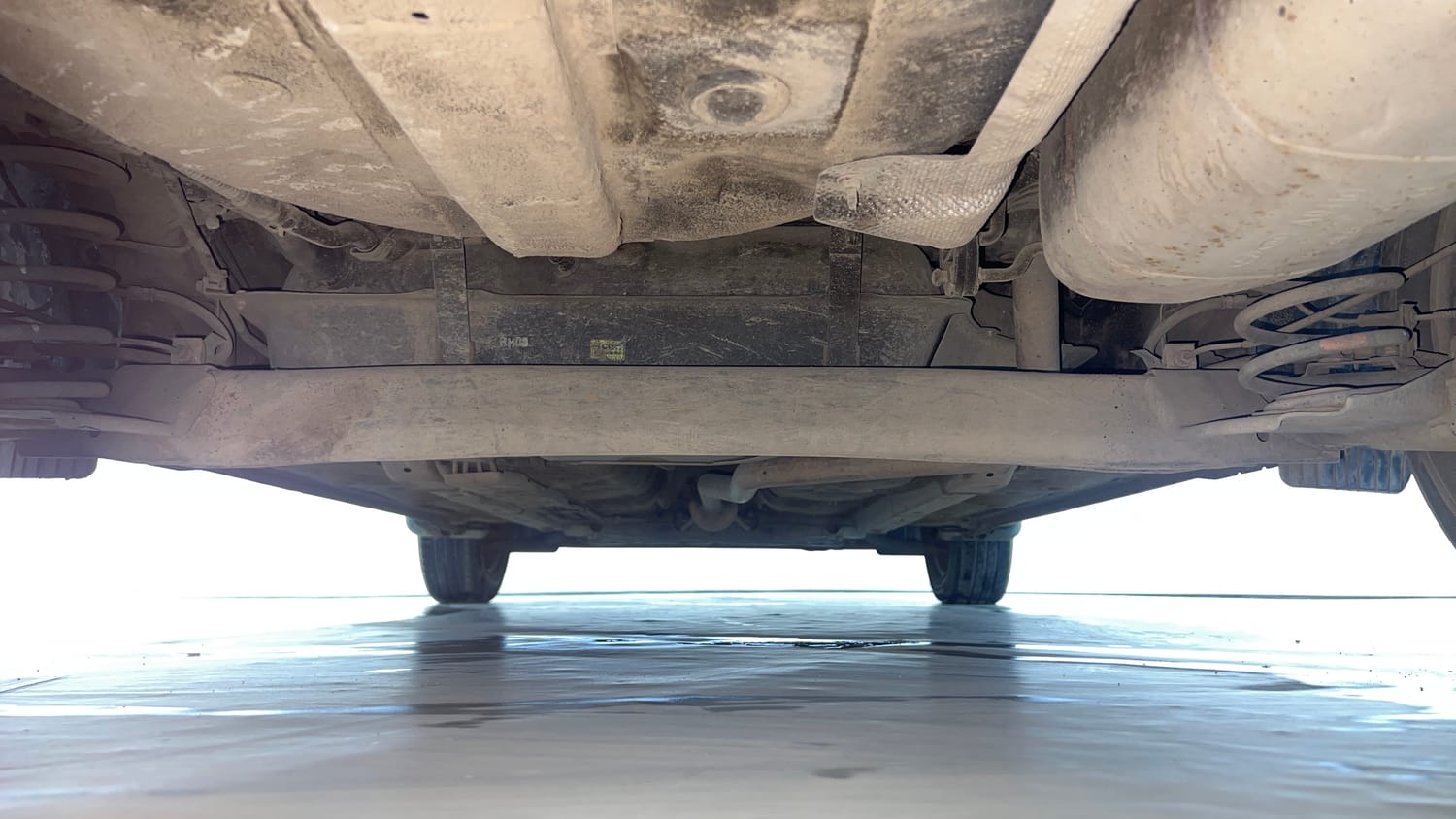 Used 2022 Hyundai Aura S 1.2 CNG Cng Manual extra REAR UNDERBODY VIEW (TAKEN FROM REAR)