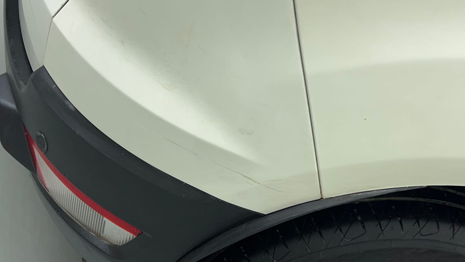 Used 2020 Ford EcoSport Titanium 1.5L Ti-VCT Petrol Manual dents MINOR SCRATCH