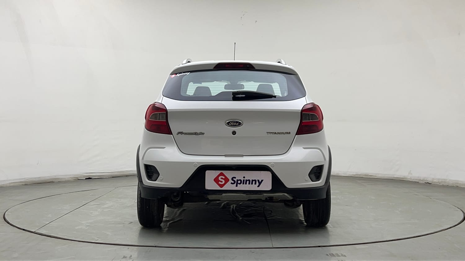 Used 2018 Ford Freestyle Titanium 1.2 Ti-VCT Petrol Manual exterior BACK VIEW