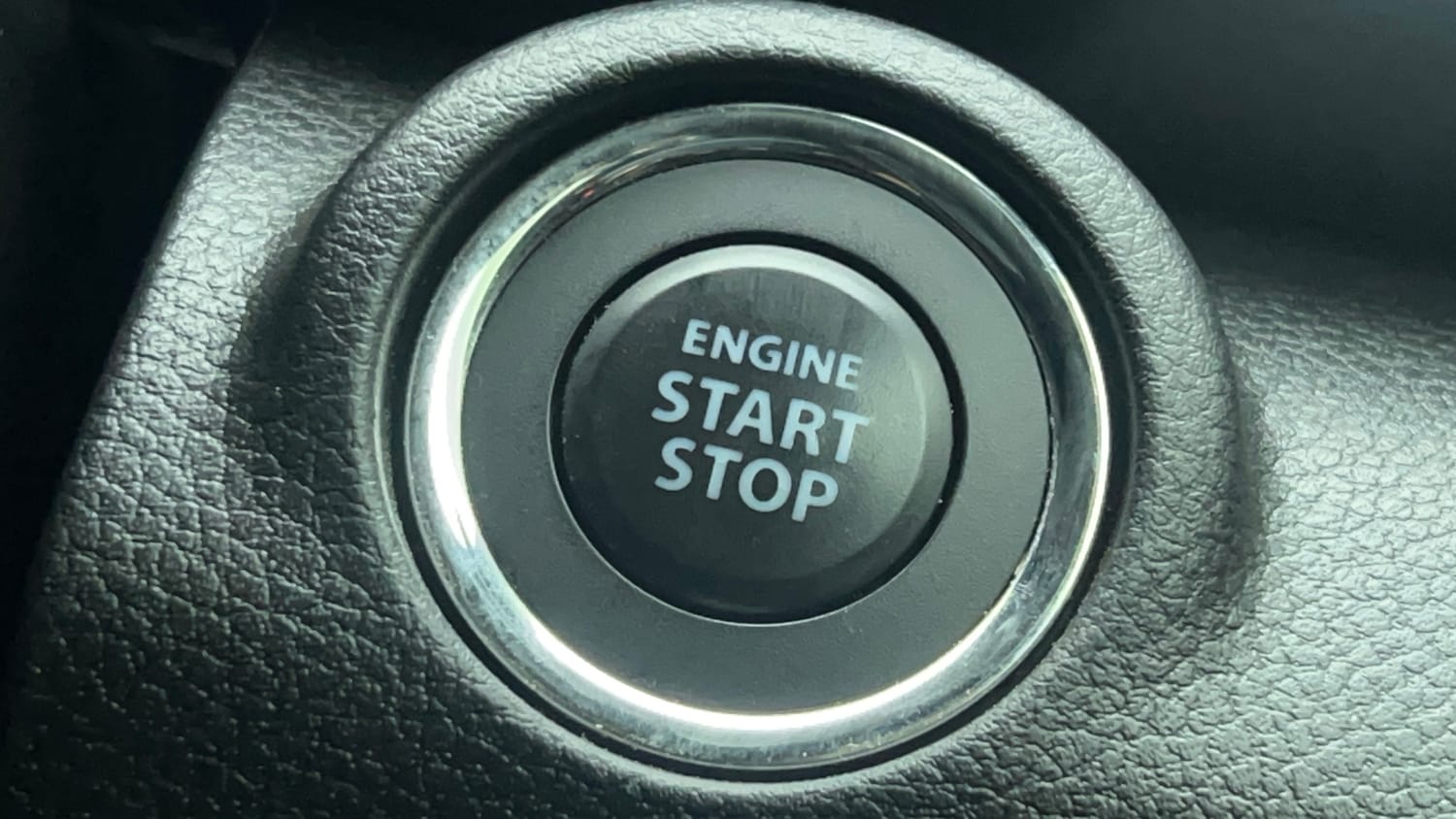 Used 2022 Maruti Suzuki XL6 Alpha Plus AT Petrol Petrol Automatic top_features Keyless start