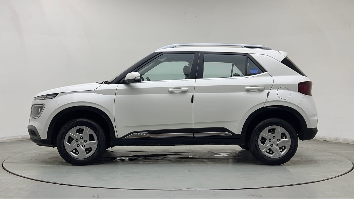 Used 2022 Hyundai Venue S Plus 1.2 Petrol Petrol Manual exterior LEFT SIDE VIEW