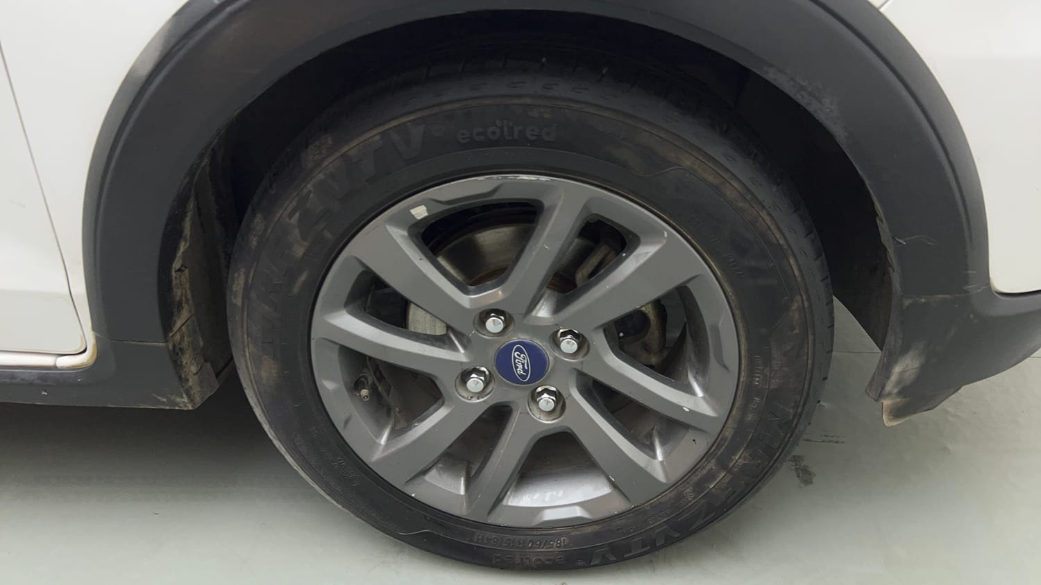 Used 2018 Ford Freestyle Titanium 1.2 Ti-VCT Petrol Manual tyres RIGHT FRONT TYRE RIM VIEW