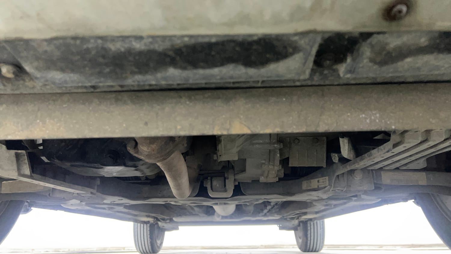 Used 2024 Tata Punch Creative Dual Tone AMT Petrol Automatic extra FRONT LEFT UNDERBODY VIEW